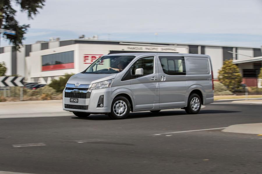  Toyota Hiace LWB Crew Van 2019 года  (AU) (фото 2 из 5)